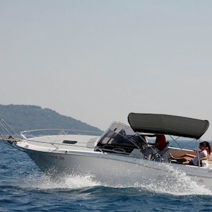  Atlantic 730 maximu guest cruising capacity is 6 but we recommend this boat for groups 2-4 persons.
