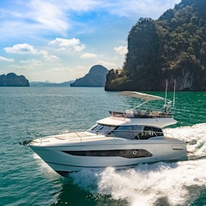  Prestige Yachts 460 maximu guest cruising capacity is 10 but we recommend this boat for groups 2-8 persons.