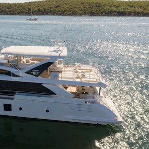 M/Y DAWO - AZIMUT GRANDE 27M maximu guest cruising capacity is 10 but we recommend this boat for groups 2-8 persons.